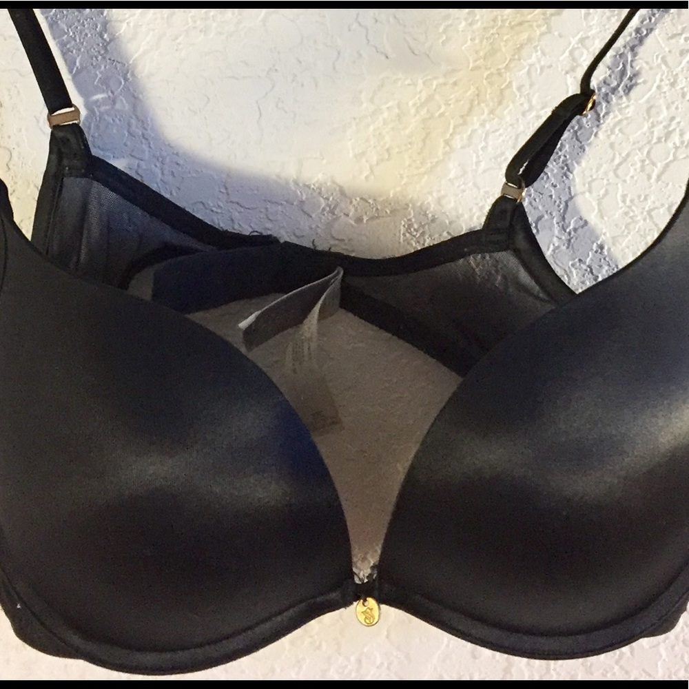 Victoria secret black bra 32C